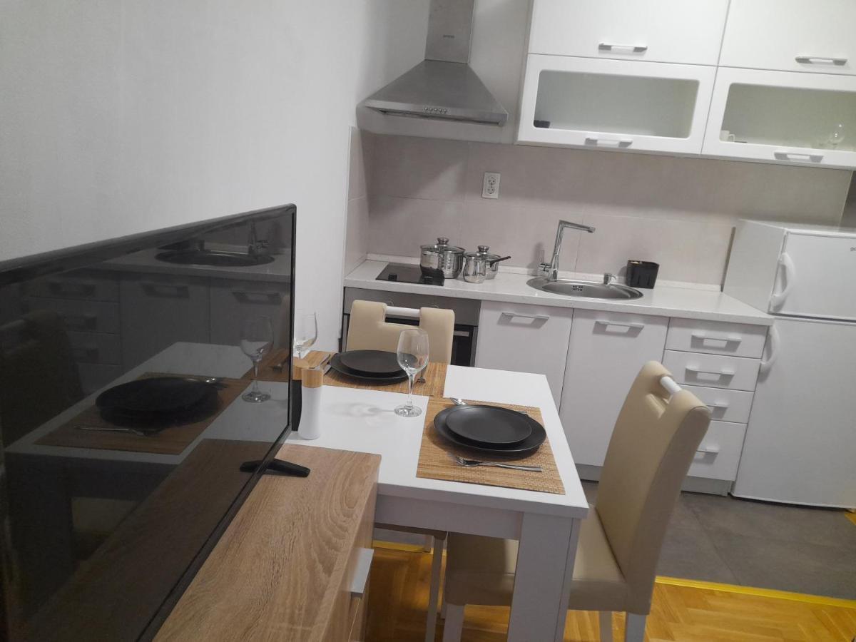 Nikola Ns Apartment Novi Sad Luaran gambar