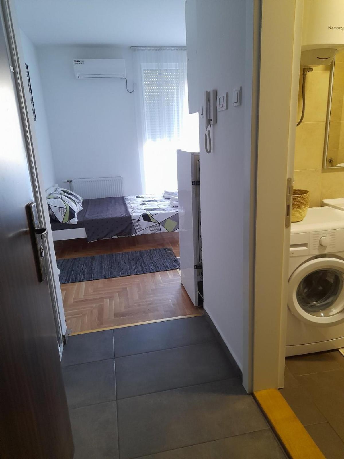 Nikola Ns Apartment Novi Sad Luaran gambar